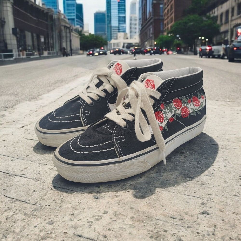 VANS Off Wall SK8 Lace Sneakers‎ Shoes Black Embroidered Rose Mid Top W7.5 M6